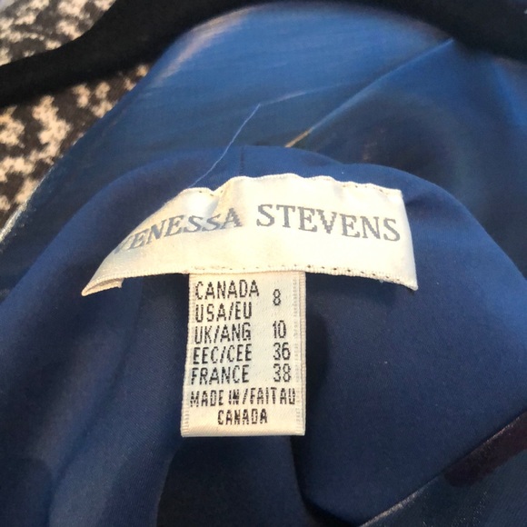 Blue Dress - Picture 4 of 5